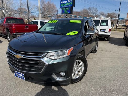 Used 2019 Chevrolet Traverse LT w/ LPO, Floor Liner Package AWD/4WD image 1