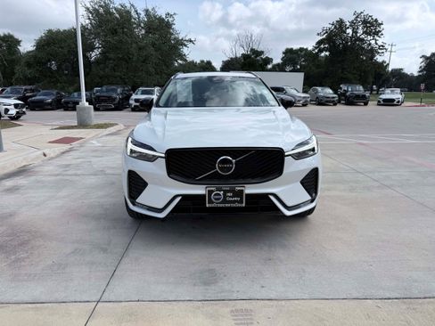 Certified 2026 Volvo XC60 B5 Ultra AWD/4WD image 9