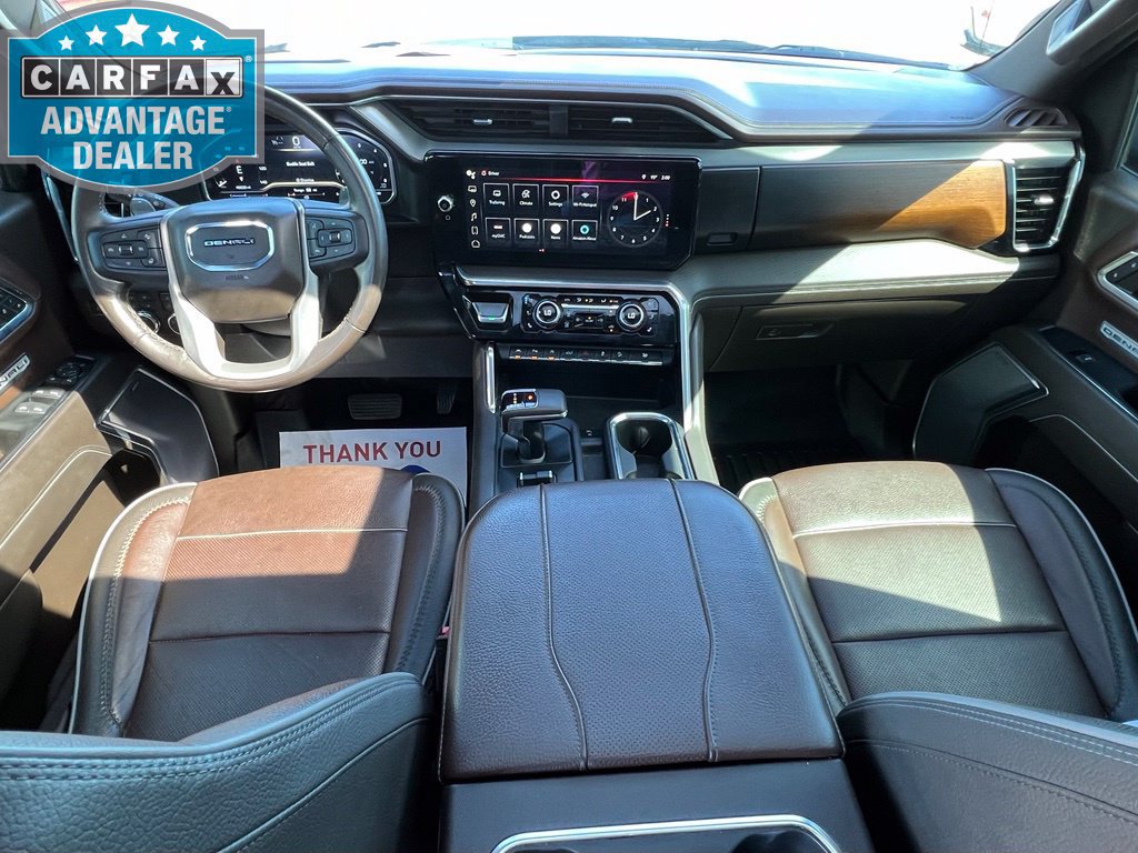 Used 2023 GMC Sierra 1500 Denali w/ Technology Package AWD/4WD image 2