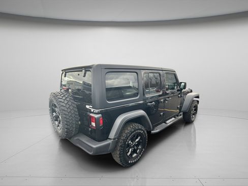 Used 2023 Jeep Wrangler Willys image 7