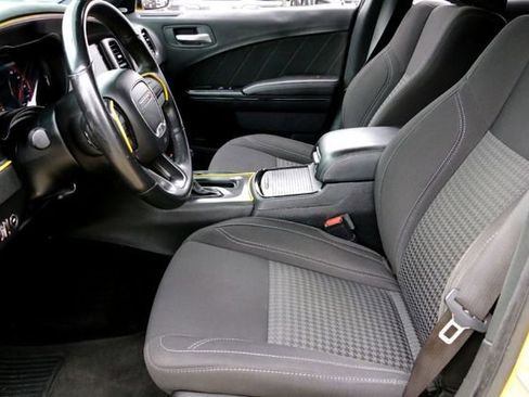 Used 2018 Dodge Charger SXT Plus w/ Blacktop Package RWD image 10