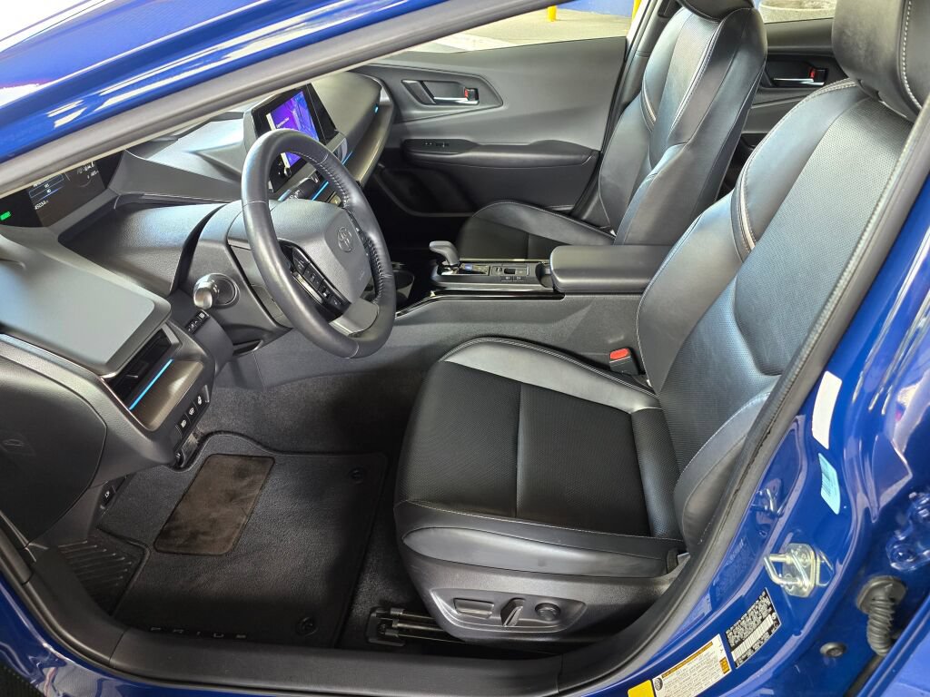 Used 2024 Toyota Prius XLE FWD image 18