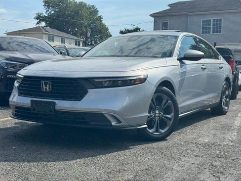 Used 2023 Honda Accord EX image 2