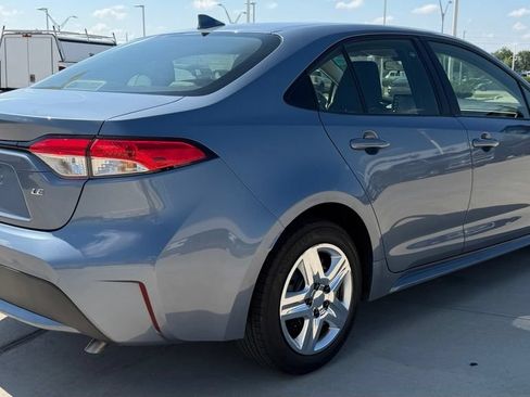 Used 2022 Toyota Corolla LE FWD image 5