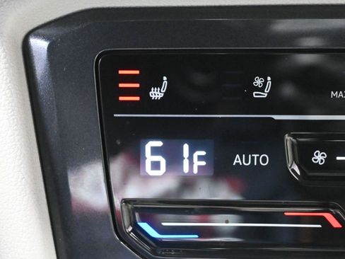 Used 2022 Volkswagen Tiguan SEL R-Line image 23