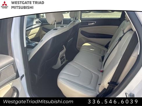 Used 2017 Ford Edge Titanium w/ Technology Package FWD image 7