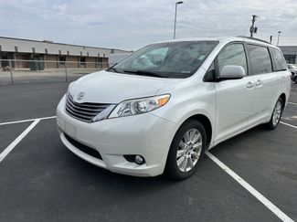 Used 2015 Toyota Sienna XLE Premium video 1