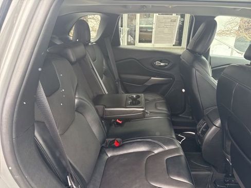 Used 2022 Jeep Cherokee Limited image 28