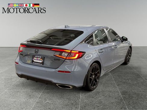 Used 2022 Honda Civic Sport Touring image 3