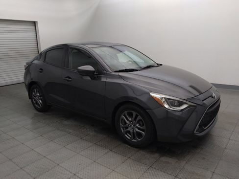 Used 2019 Toyota Yaris XLE FWD image 11