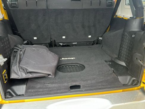 Used 2015 Jeep Wrangler Unlimited Sahara w/ Dual Top Group image 6