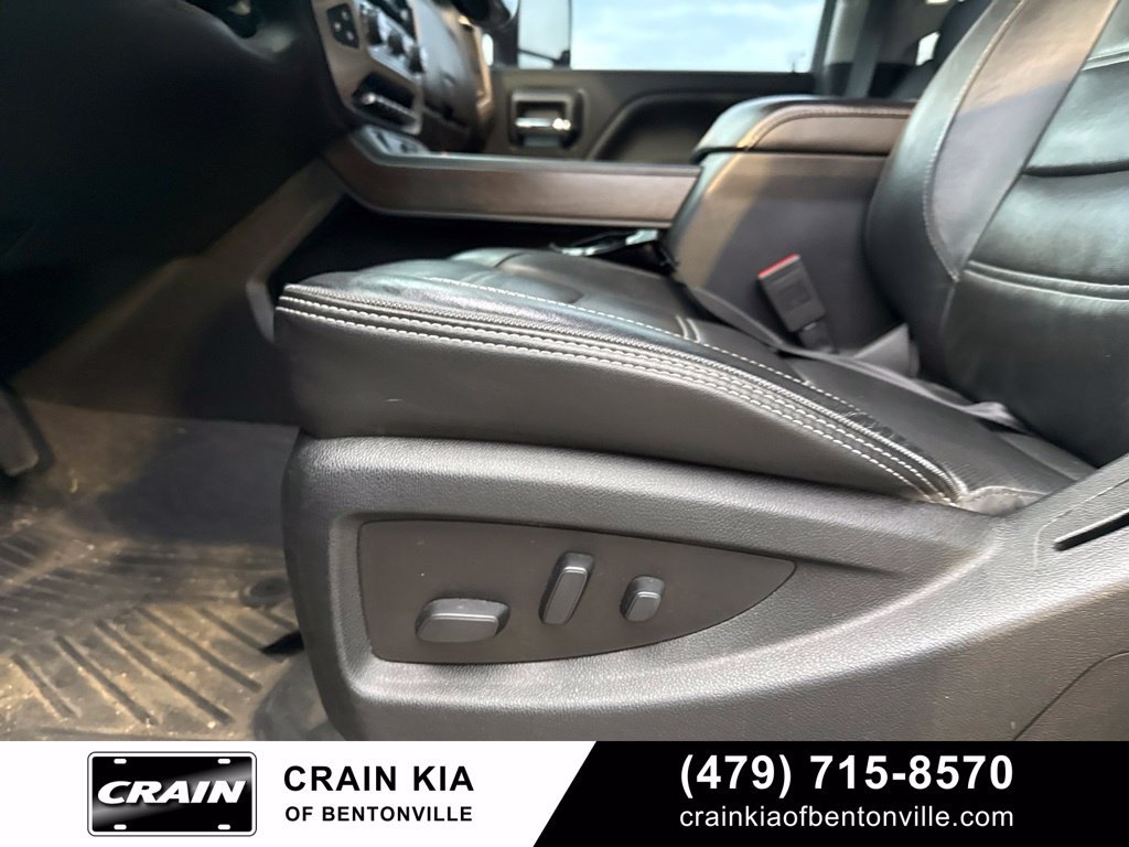 Used 2019 GMC Sierra 3500 Denali w/ Duramax Plus Package AWD/4WD image 23