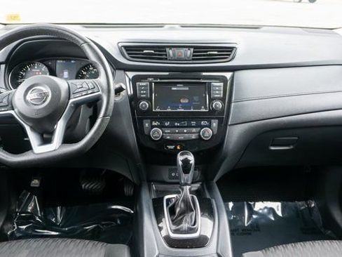 Used 2019 Nissan Rogue SV AWD/4WD image 15