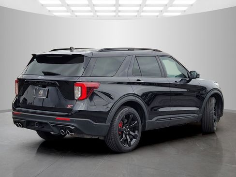 Used 2022 Ford Explorer ST w/ Equipment Group 401A image 4