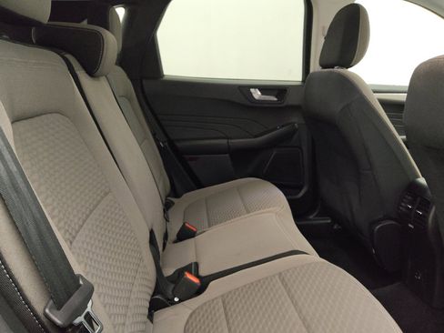 Used 2021 Ford Escape SE image 19