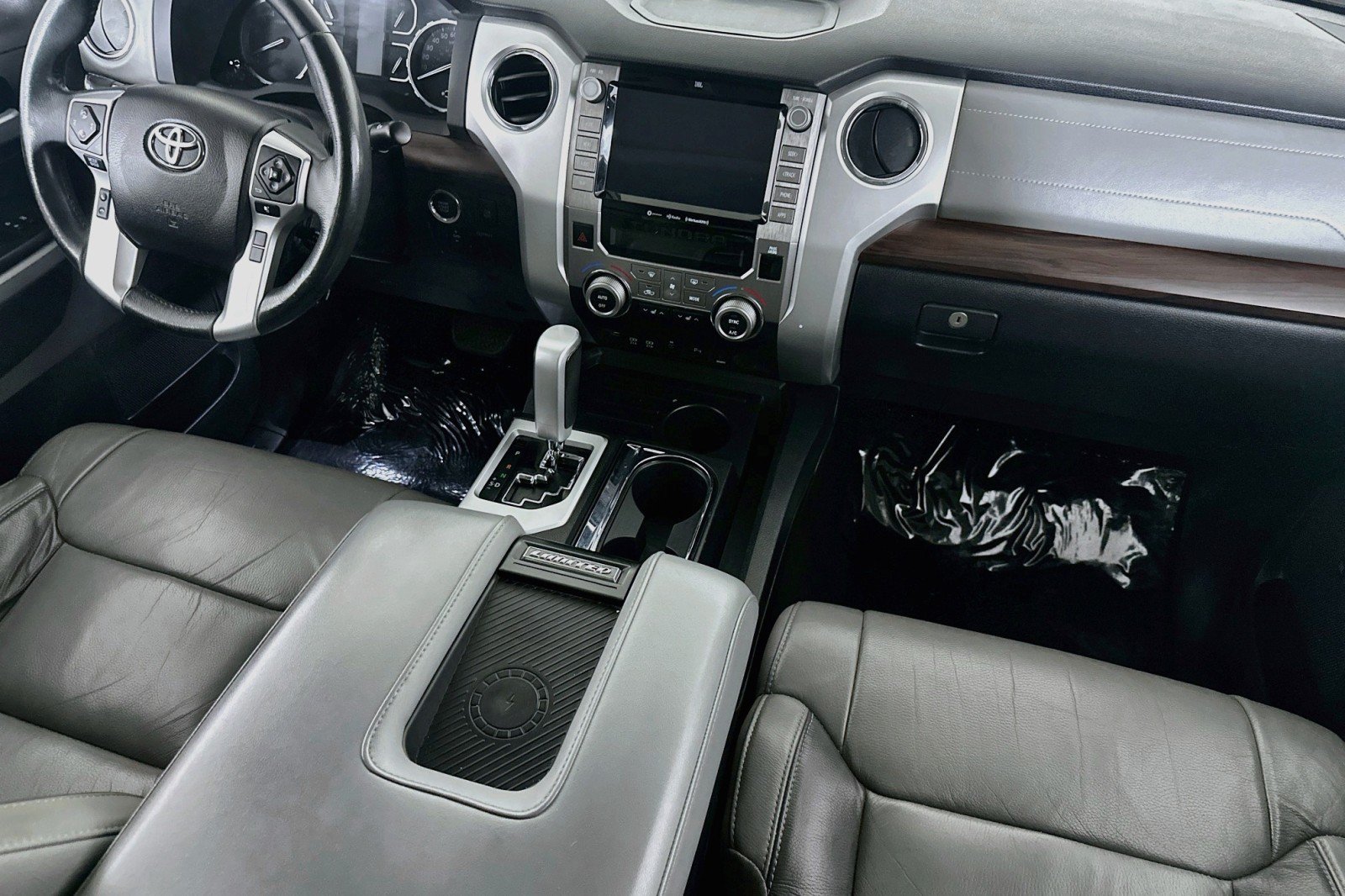 Used 2021 Toyota Tundra Limited w/ Limited Premium Package RWD image 6