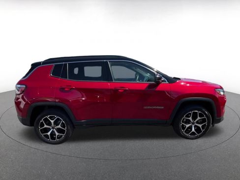 Used 2025 Jeep Compass Limited AWD/4WD image 16