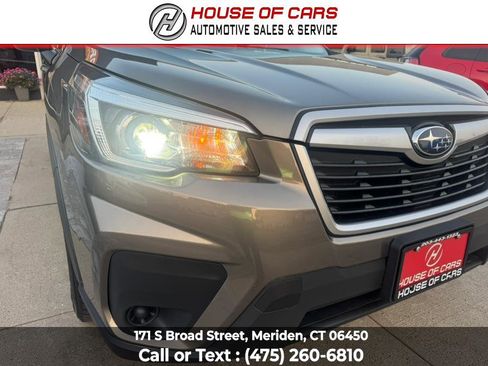 Used 2020 Subaru Forester Premium image 11