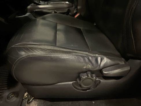 Used 2019 Toyota Tacoma TRD Off-Road image 12