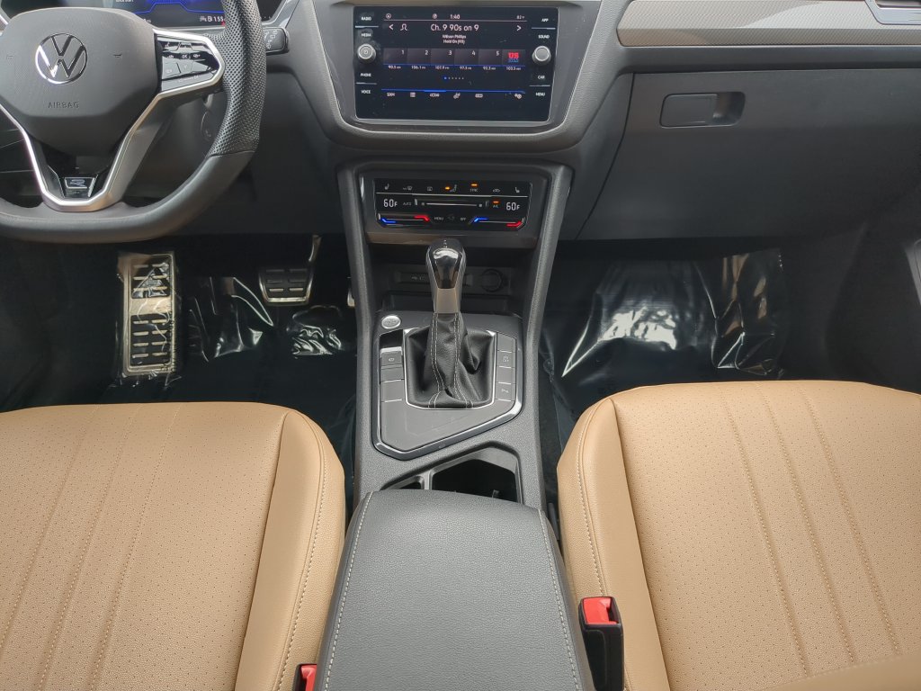 Certified 2023 Volkswagen Tiguan SE R-Line FWD image 14