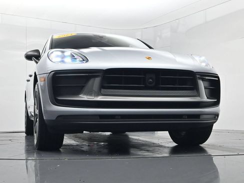 Used 2024 Porsche Macan AWD/4WD image 52