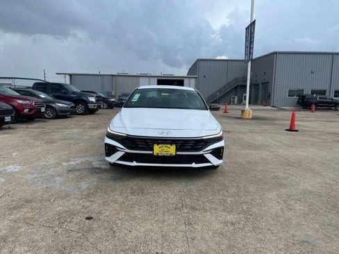 New 2025 Hyundai Elantra SEL FWD image 98