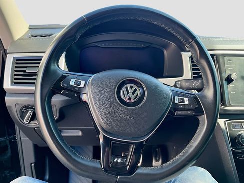 Used 2019 Volkswagen Atlas SEL R-Line image 11