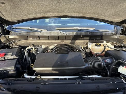 Used 2023 Chevrolet Suburban LT RWD image 29