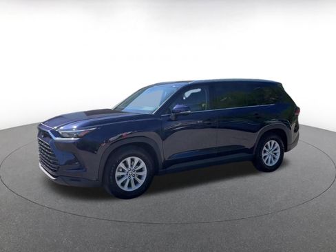 Used 2025 Toyota Grand Highlander FWD image 7