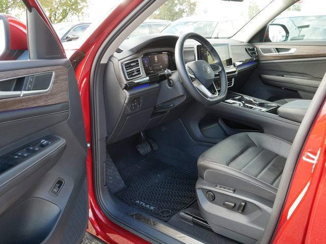 Certified 2025 Volkswagen Atlas SEL AWD/4WD image 12