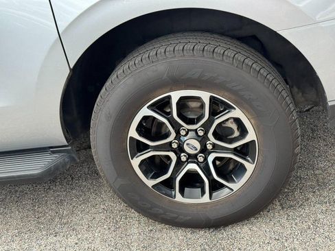 Used 2024 Ford Expedition Max XLT RWD image 7