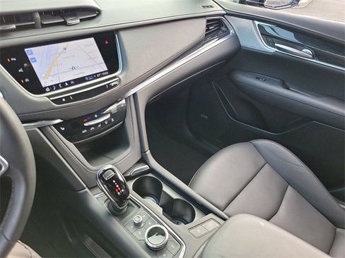 Used 2025 Cadillac XT5 Premium Luxury w/ Technology Package image 15