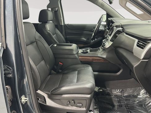 Used 2020 GMC Yukon XL SLT image 28