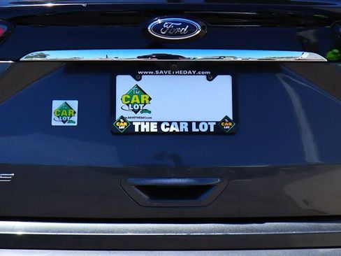 Used 2020 Ford Edge SEL FWD image 21