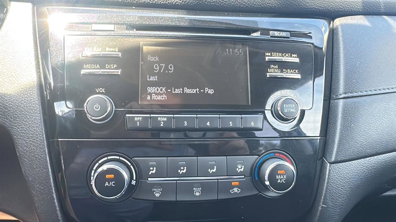 Used 2017 Nissan Rogue S FWD image 41