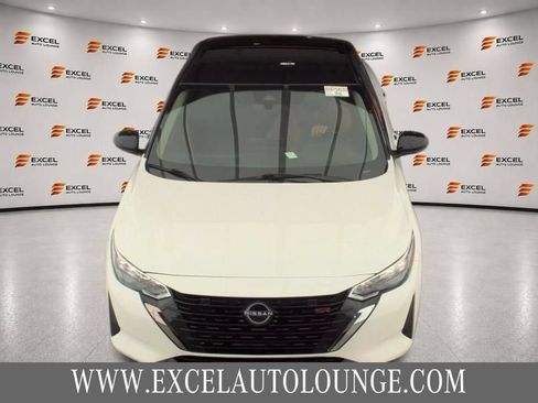 Used 2024 Nissan Sentra SR FWD image 7