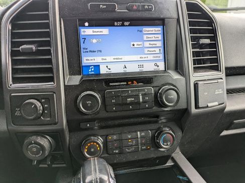 Used 2018 Ford F150 XLT w/ Equipment Group 302A Luxury AWD/4WD image 12