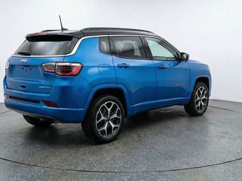 Used 2025 Jeep Compass Limited image 9