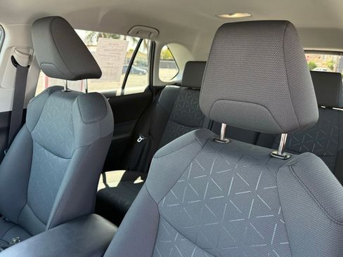 Certified 2025 Toyota RAV4 XLE AWD/4WD image 19