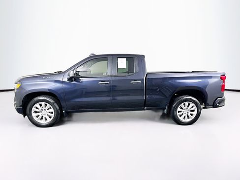 Used 2023 Chevrolet Silverado 1500 Custom image 4