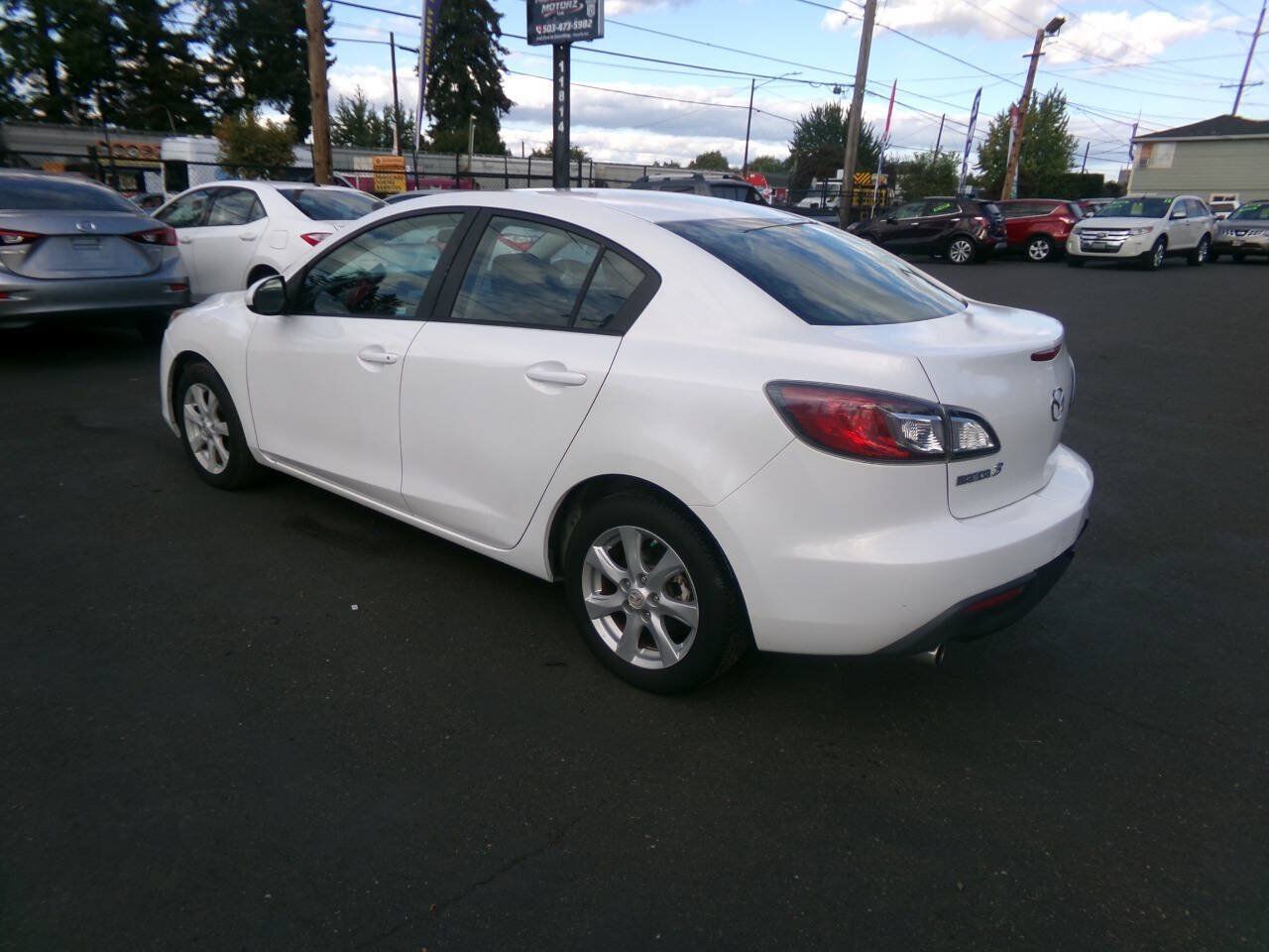 Used 2011 MAZDA MAZDA3 i Touring FWD image 7