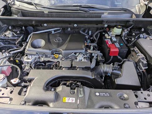 Certified 2020 Toyota RAV4 LE image 21