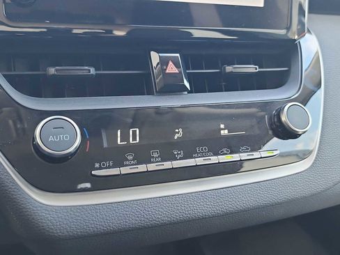Used 2023 Toyota Corolla LE image 19