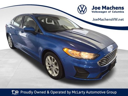 Used 2020 Ford Fusion SE FWD image 1