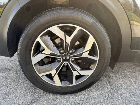 Used 2022 Kia Sportage EX w/ EX Technology Package image 26