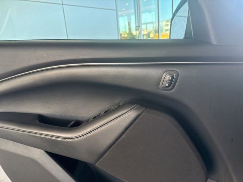 Used 2021 Ford Mustang Mach-E Select image 14