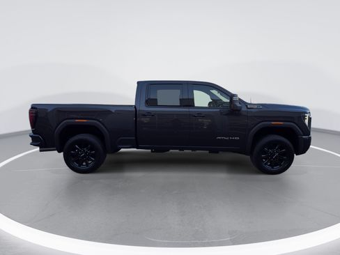 Used 2026 GMC Sierra 2500 AT4 AWD/4WD image 2