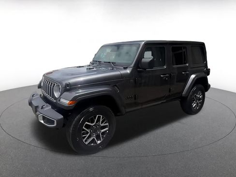 Used 2025 Jeep Wrangler Unlimited Sahara AWD/4WD image 7