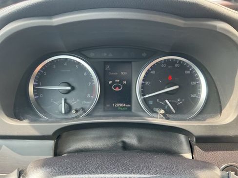 Used 2019 Toyota Highlander Limited Platinum AWD/4WD image 19