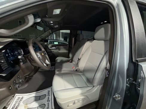 Used 2026 Chevrolet Silverado 1500 LT image 9